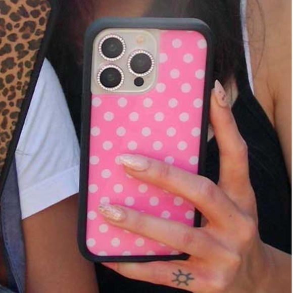 Wildflower iphone 15 pro case - Picture 2 of 2